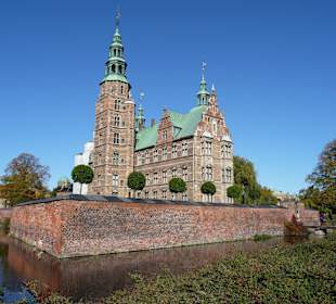 Schlossgraben und Schloss