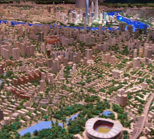 Blick vom Stadion auf Pudong im Hintergrund