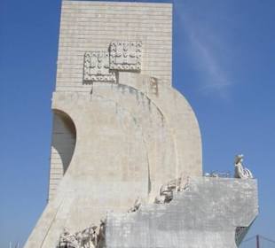 Pomnik Odkrywców zbudowany w 1940 