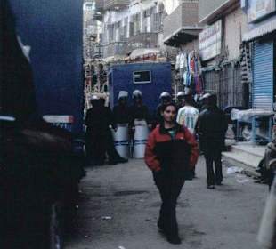 Polizeiabsperrung im Bazar