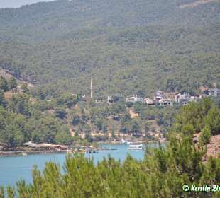 Manavgat-Stausee mit Dorf