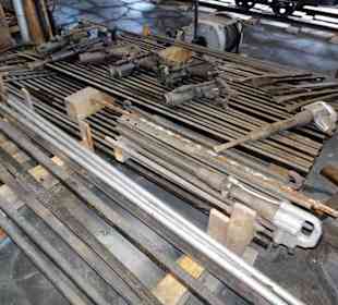 Rundgang durch die Spalthütte des Schieferbruches