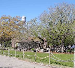 Parkplatz mit Blick auf den Wasserturm