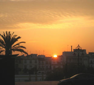Sonnenuntergang über den Dächern von Sevilla