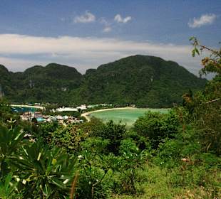 Viewpoint Tonsai Bay