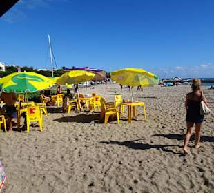 Strandimpressionen an der Plage des Roches Noires