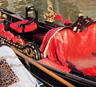 Pięknie zdobiona gondola