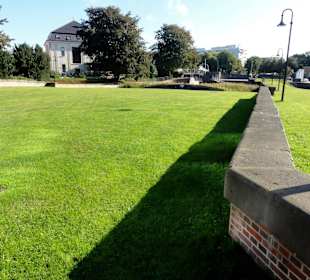 EInfassung des ehemaligen Docks