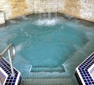 Lust auf Jacuzzi / Sauna / Hammam / Massage ? 