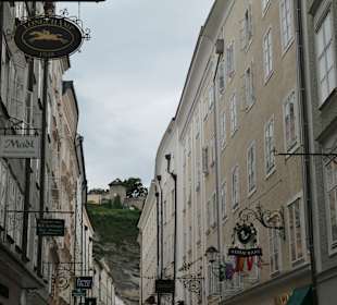 Bei einem Bummel durch die Getreidegasse