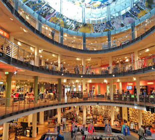 Rundgang durch den Globetrotter-Store Köln