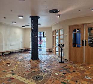 Hundertwasser Art Centre