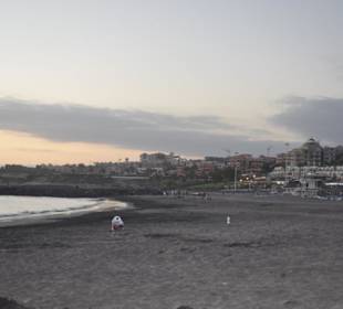 Plaża i knajpki nad oceanem