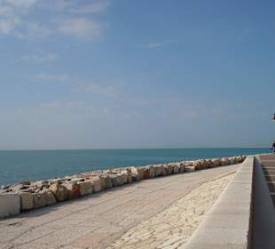 Promenade am Meer gleich neben der Altstadt