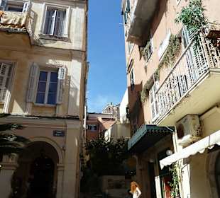 Das Leben spielt sich auf der Strasse ab