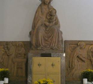 Seitenaltar / Marienaltar in St. Hildegard