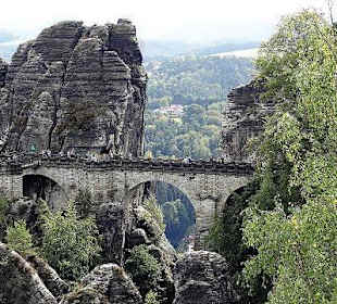 Die Basteibrücke (oberhalb von Rathen)