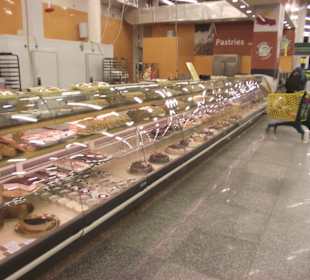 В гипермаркете