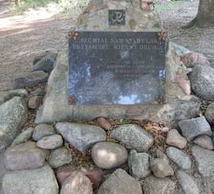 Kamienny obelisk żołnierzy Armii Krajowej