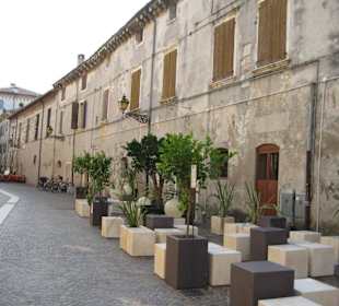 Seitengasse der Stadt Lazise