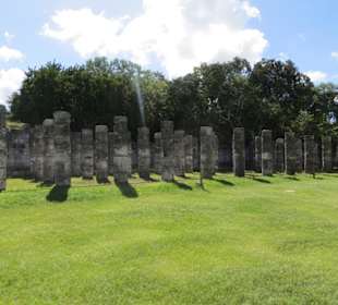 Spaziergang auf dem Ruinengelände