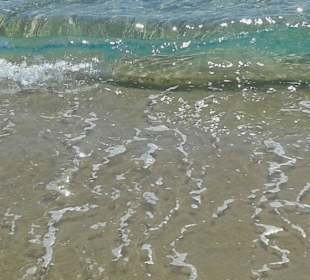 Kristallklares Wasser am ca.300m entfernten Strand