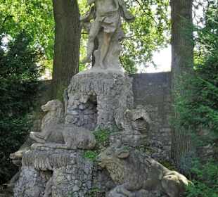 Unterwegs im Rokoko-Hofgarten