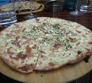 Elsässischer Flammkuchen