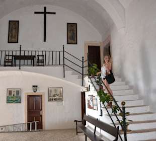 Im (kühlen) Innenraum des Klosters