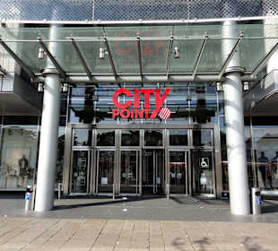 Eingang vom Königsplatz