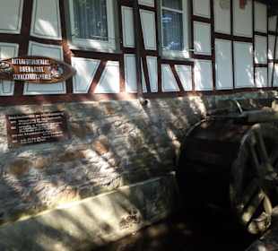 Das Mühlrad der Schuckhardt's-Mühle dreht sich