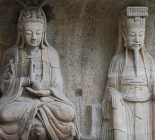 Skulpturen im Schatzkammerberg