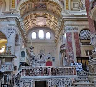 Der Altarraum der Kathedrale