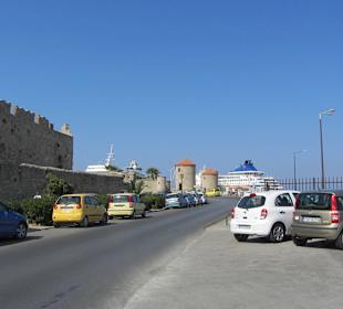 Hafen von Rhodos Stadt