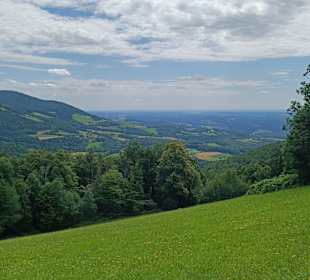 Blick hinunter ins Tal