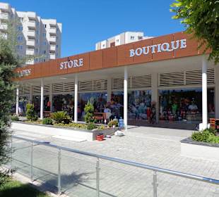 Blick auf die Geschäftsarkade