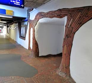 Durchgang unter den Gleisen