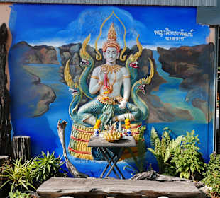 Walking Street Maenam