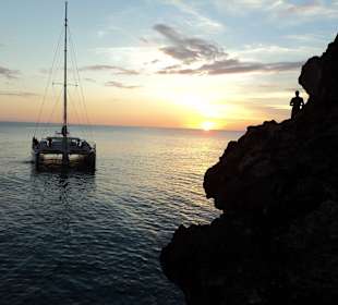 Sonnenuntergang im Rick's Cafè mit Klippenspringen