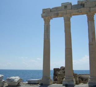 Der berühmte Apollo-Tempel im Hafen von Side