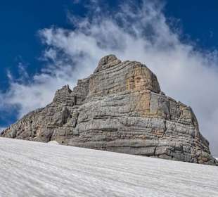 Another World (Dirndl)