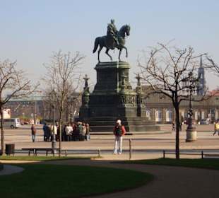 Der Theaterplatz vor der Semperoper