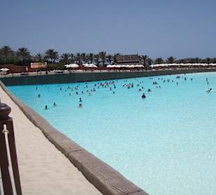 Südseetraum und Riesenwellen (3 m hoch) -Bad