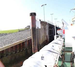 In der Büsumer Schleuse