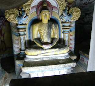 Figur im Höhlentempel