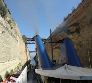 Durchfahrt  Kanal von Korinth  mit der MS Coral