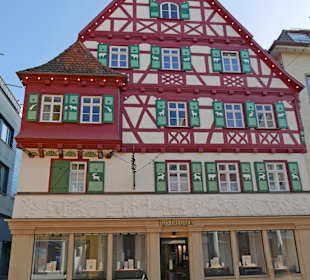 Ein sehr schönes Haus von einem Uhrmacher