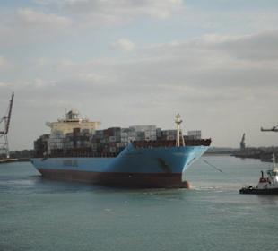 Hinderniss bei der Hafeneinfahrt