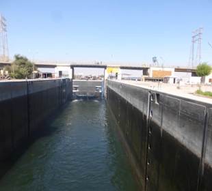 Nilfahrt Schleuse in Esna 