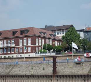 Blick auf die Schifferbörse Ruhrort